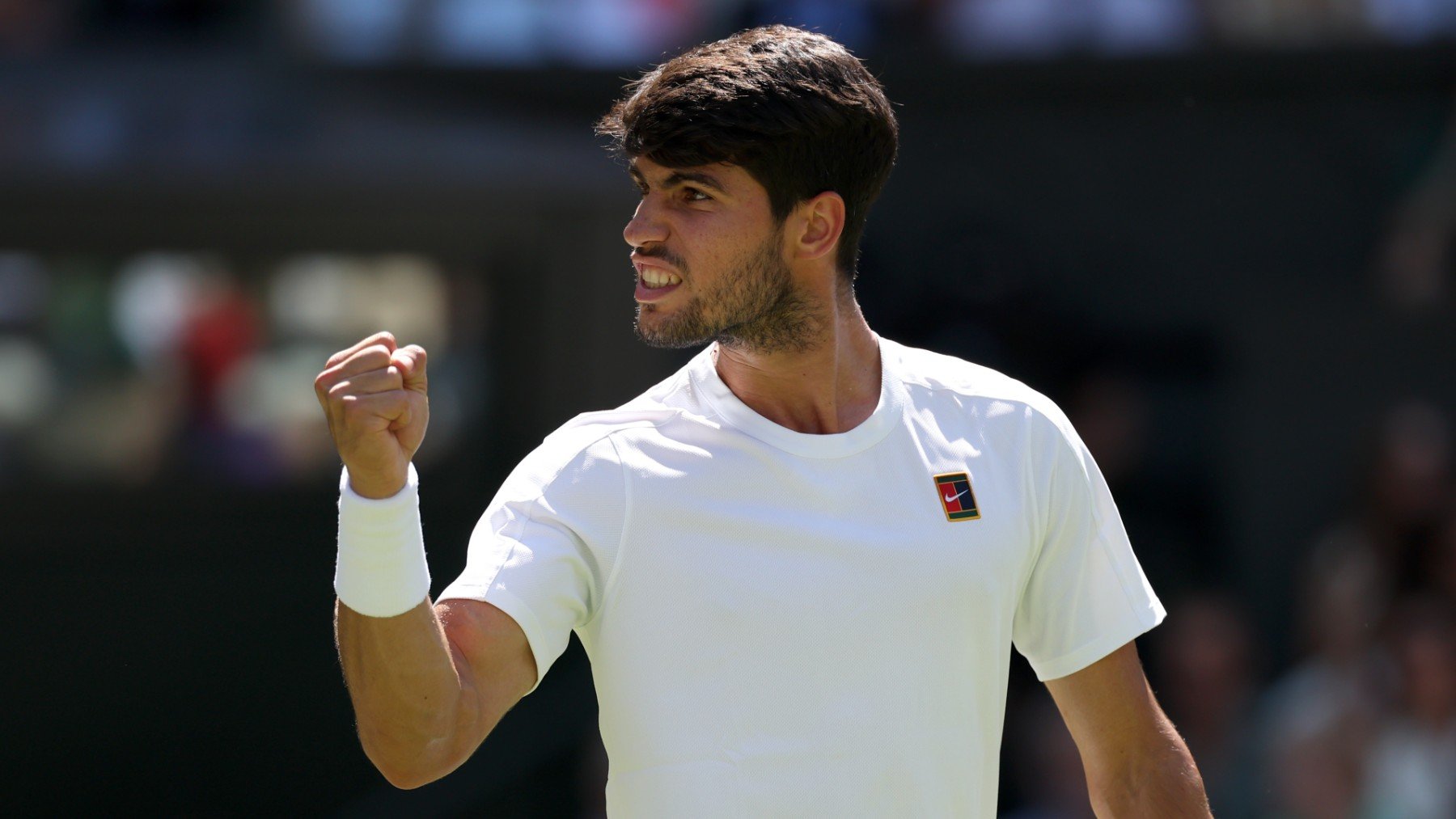Alcaraz celebra su set ganado ante Sinner. (Getty)