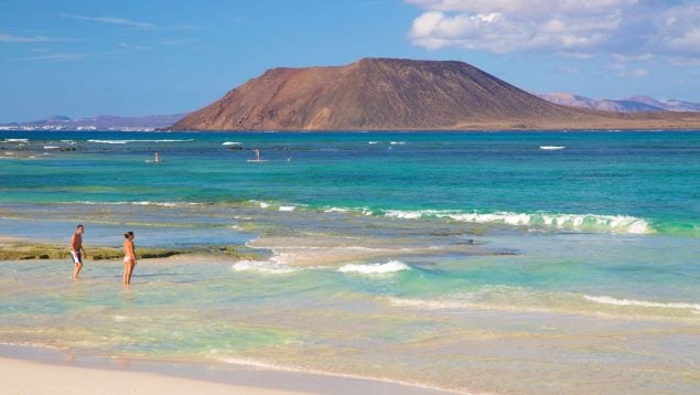 Emigrar a Fuerteventura desde la península, por qué vivir en Fuerteventura si eres un jubilado español, mejores destinos de España para emigrar con tu pensión de jubilación, coste de vida en las Islas Canarias, coste de vida Fuerteventura, por qué vivir en Fuerteventura.