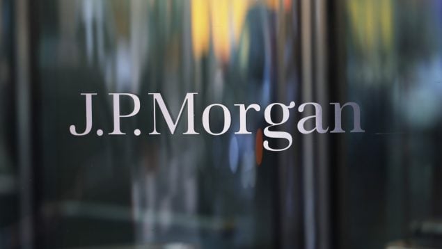 El logotipo de JP Morgan en la sede en Nueva York. (Getty Images)