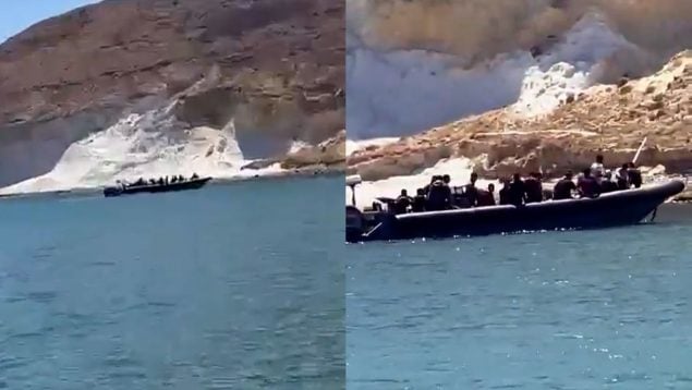 Así llega a plena luz del día una narcopatera con 20 inmigrantes ilegales a una playa de Níjar