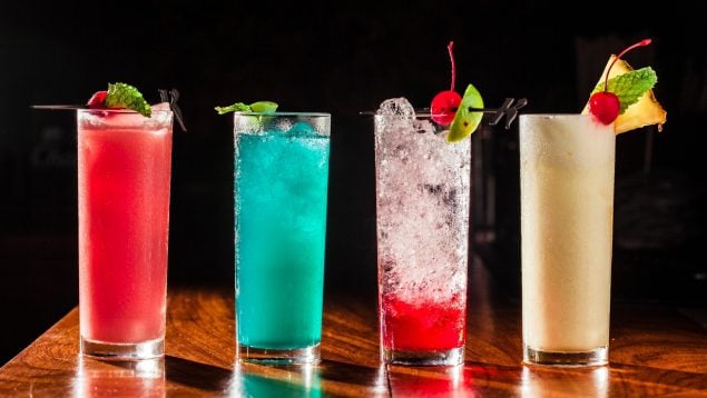 Ocho copas de alcohol a la semana
