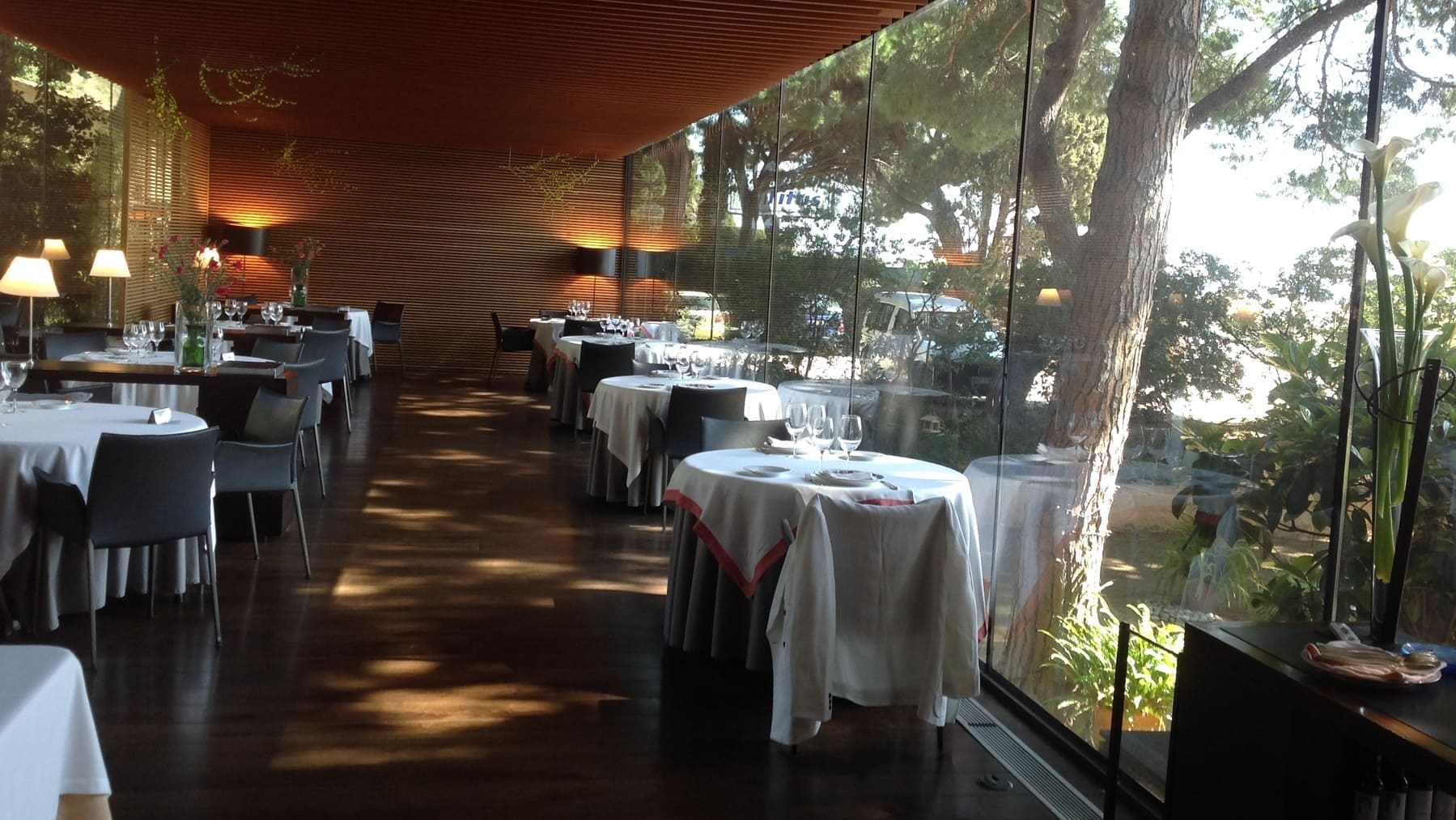 Restaurante Hispania. Ayuntamiento Arenys de Mar.