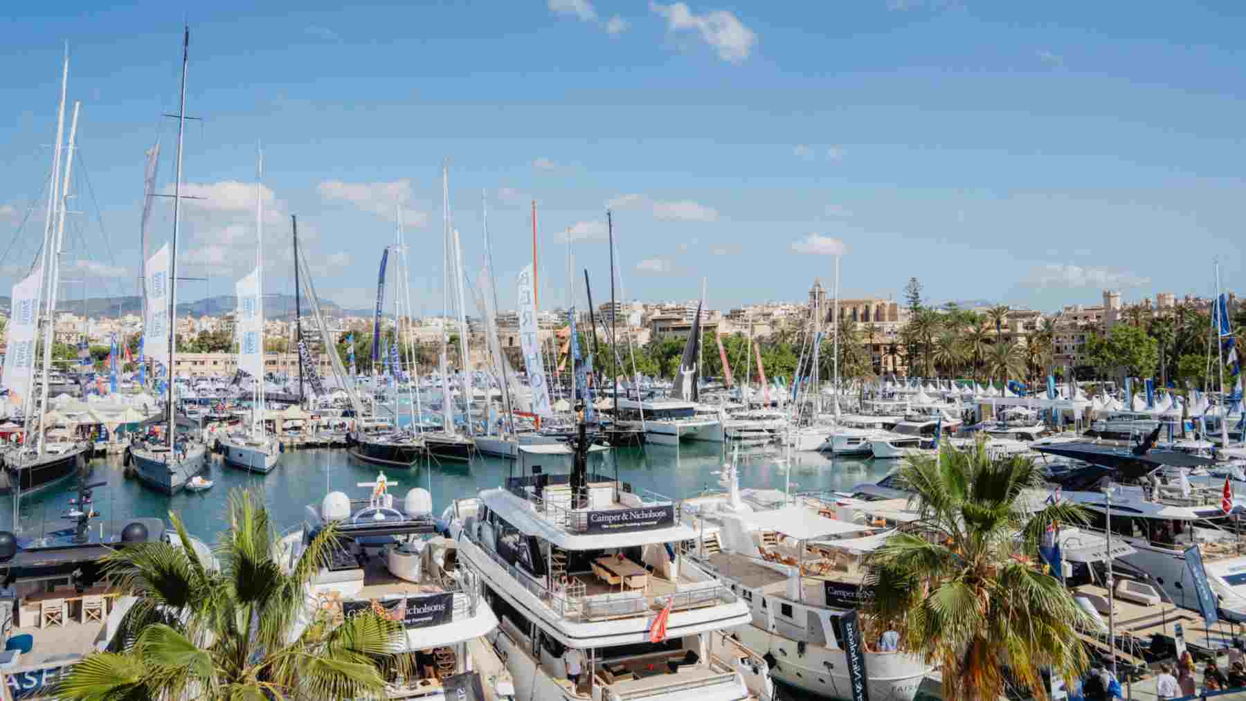 Barcos atracados en el puerto de Palma.