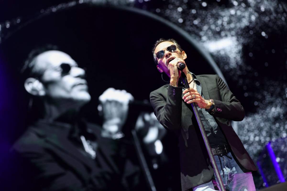 Marc Anthony, anoche durante su actuación en Es Jardí. FOTO: Tomàs Moyà