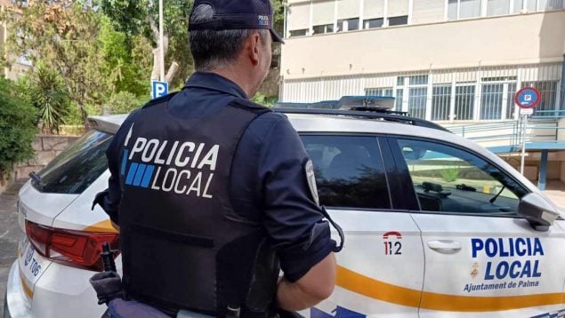 ciclista muerde policía palma