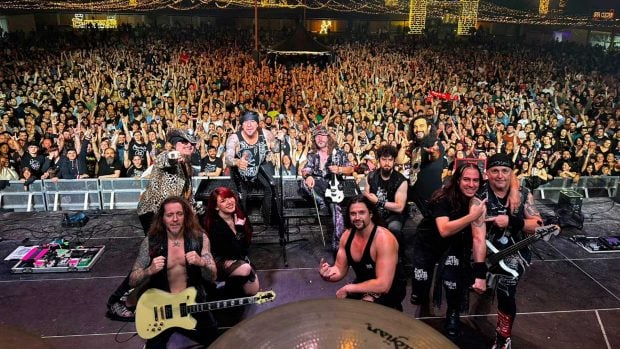 El grupo Mägo de Oz durante un concierto en Llanera (Asturias). (Foto: Facebook)