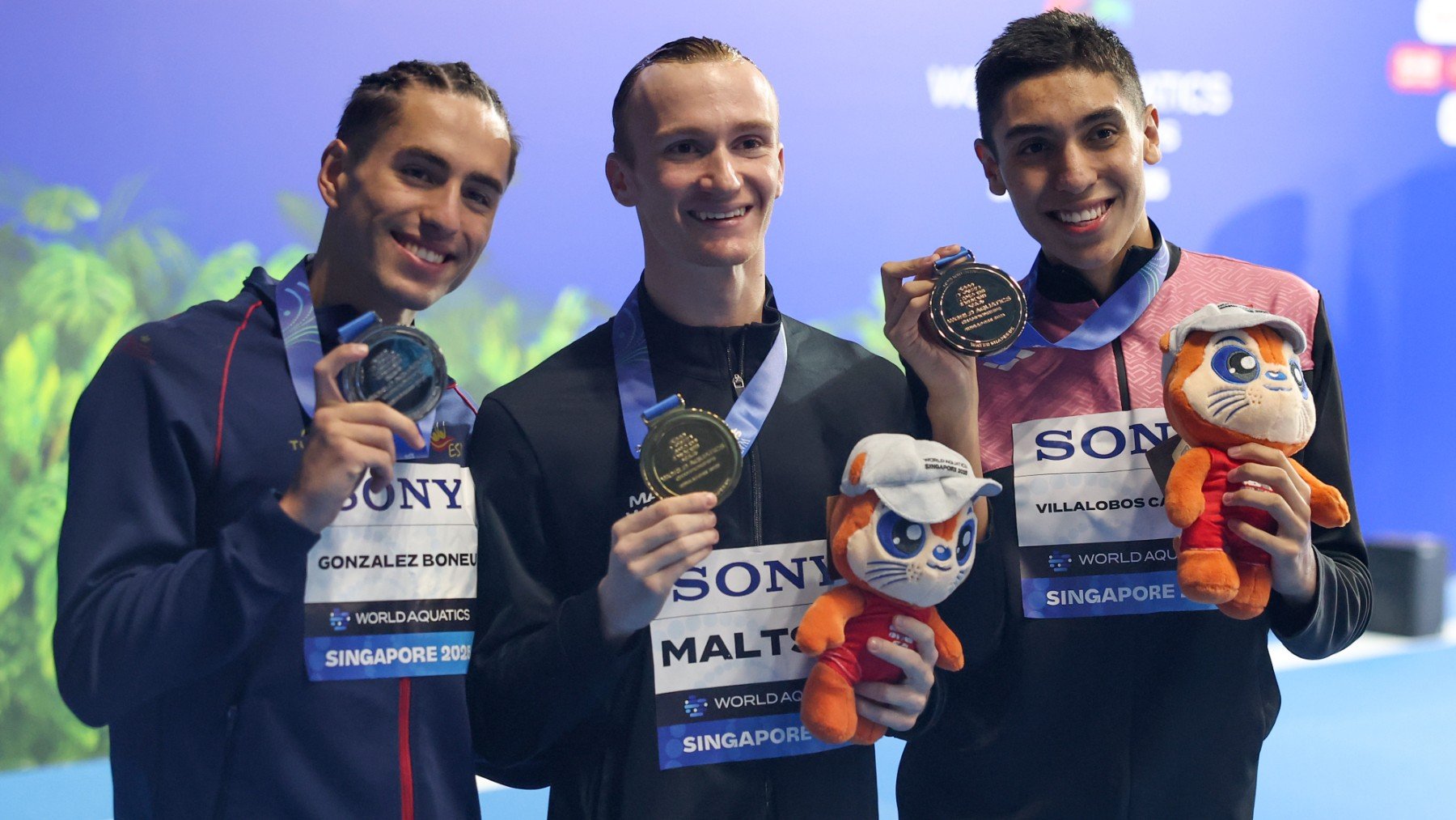 Dennis González, plata en solo técnico, junto al ruso Alexanr Maltsev, oro, y al mexicano Diego Villalobos, bronce. (Getty)