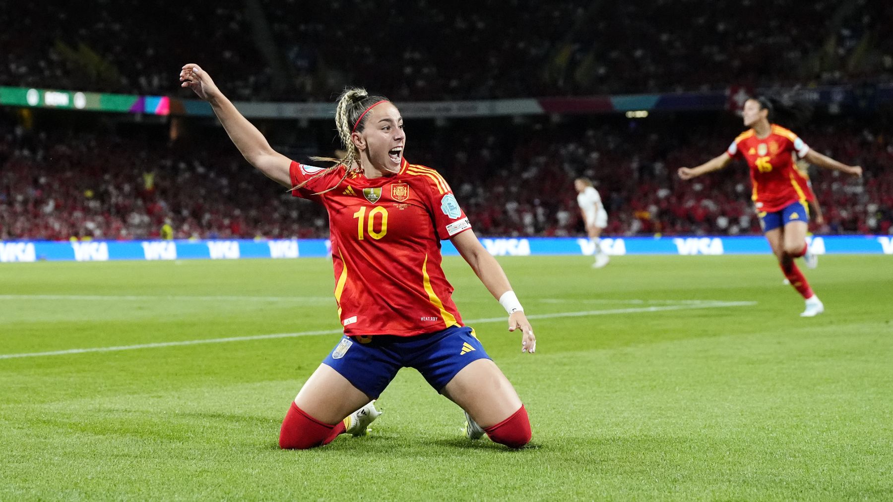 Athenea del Castillo celebra el gol ante Suiza. (EP)