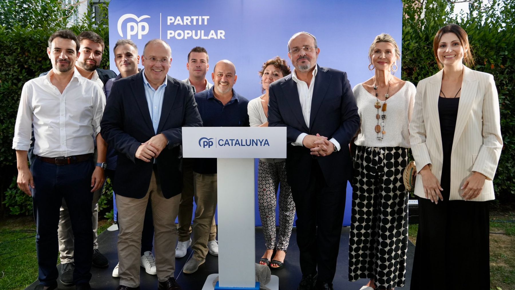 Miguel Tellado junto a miembros del PP catalán. (PP)