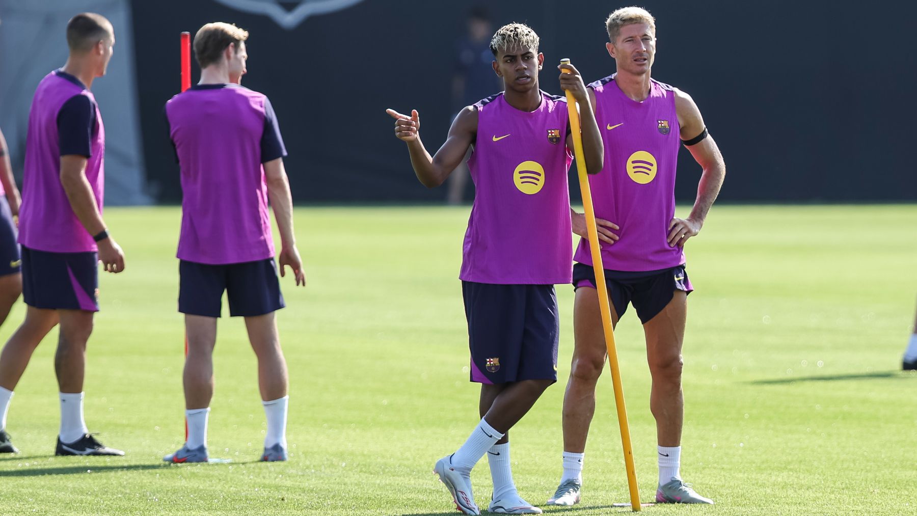 Imagen de un entrenamiento del Barcelona en su ciudad deportiva. (EP)