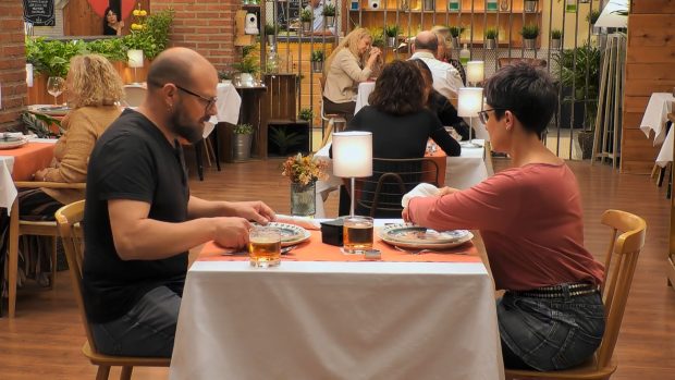 Javier y Conchi en First Dates. (Mediaset)