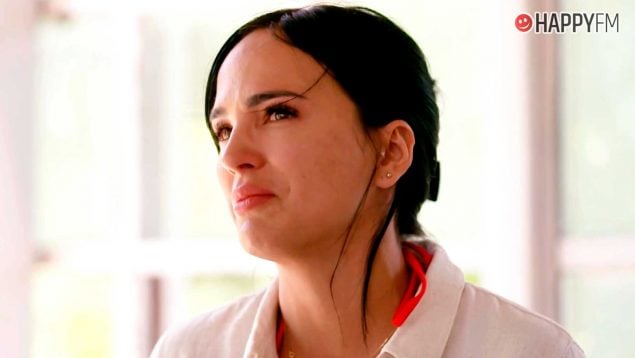 Claudia Bavel se derrumba en su paso por Warrior Games (Mediaset).