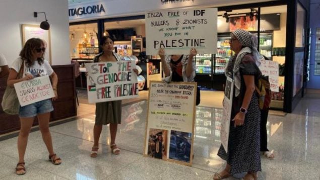 aeropuerto de Ibiza activistas turistas israelíes Palestina