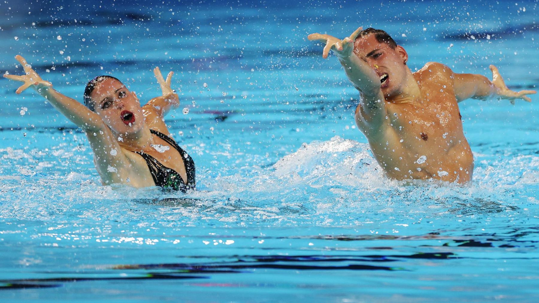 Dennis González e Iris Tió logran un histórico oro en el dúo mixto libre