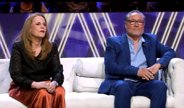Luisa y Juan Carlos, padres de Montoya, en De Viernes. (Mediaset)