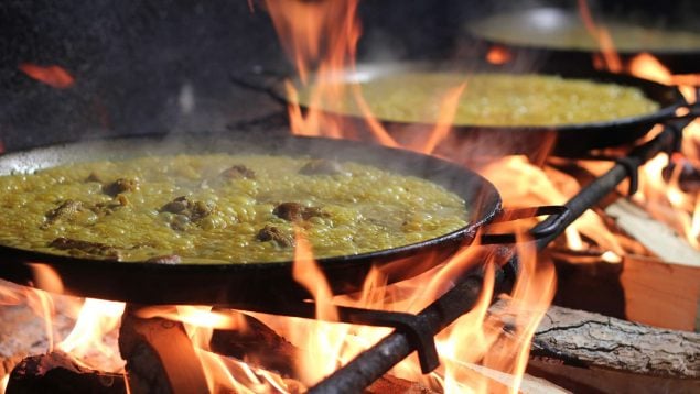 Mejor restaurante de carretera en Valencia, restaurantes de carretera en Chiva, mejor restaurante de carretera, dónde comer mejor paella valenciana, paella valenciana hecha a leña.