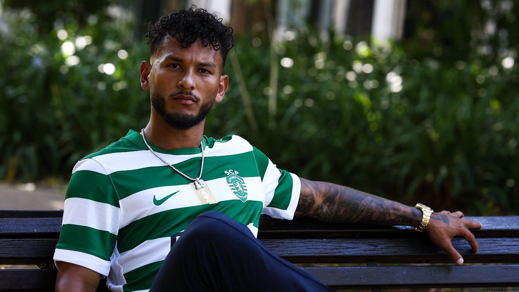 Luis Suárez con su nuevo club. (Sporting de Portugal)