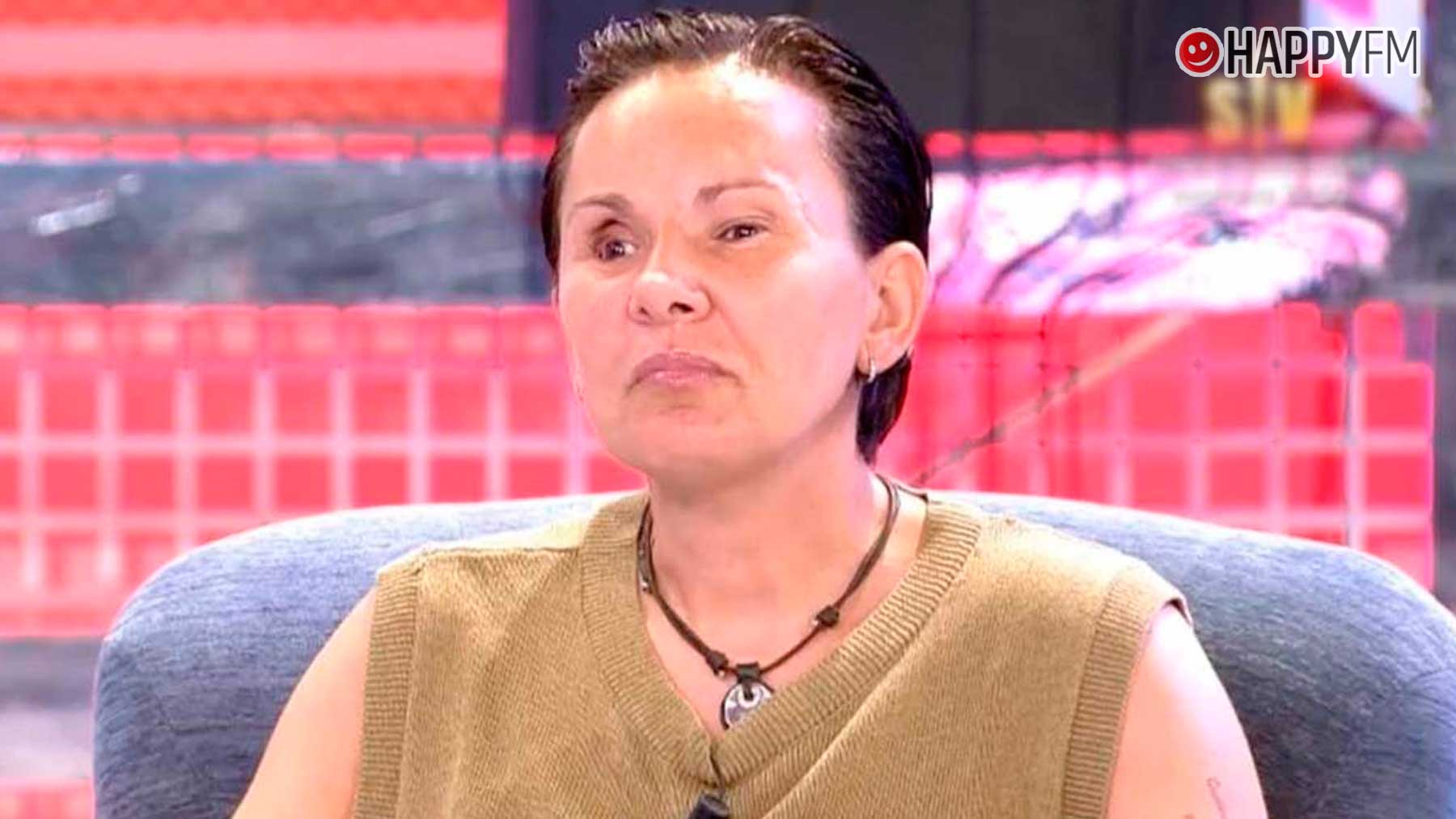 Raquel Morillas, ex de GH 3, en el plató del Deluxe (Mediaset)