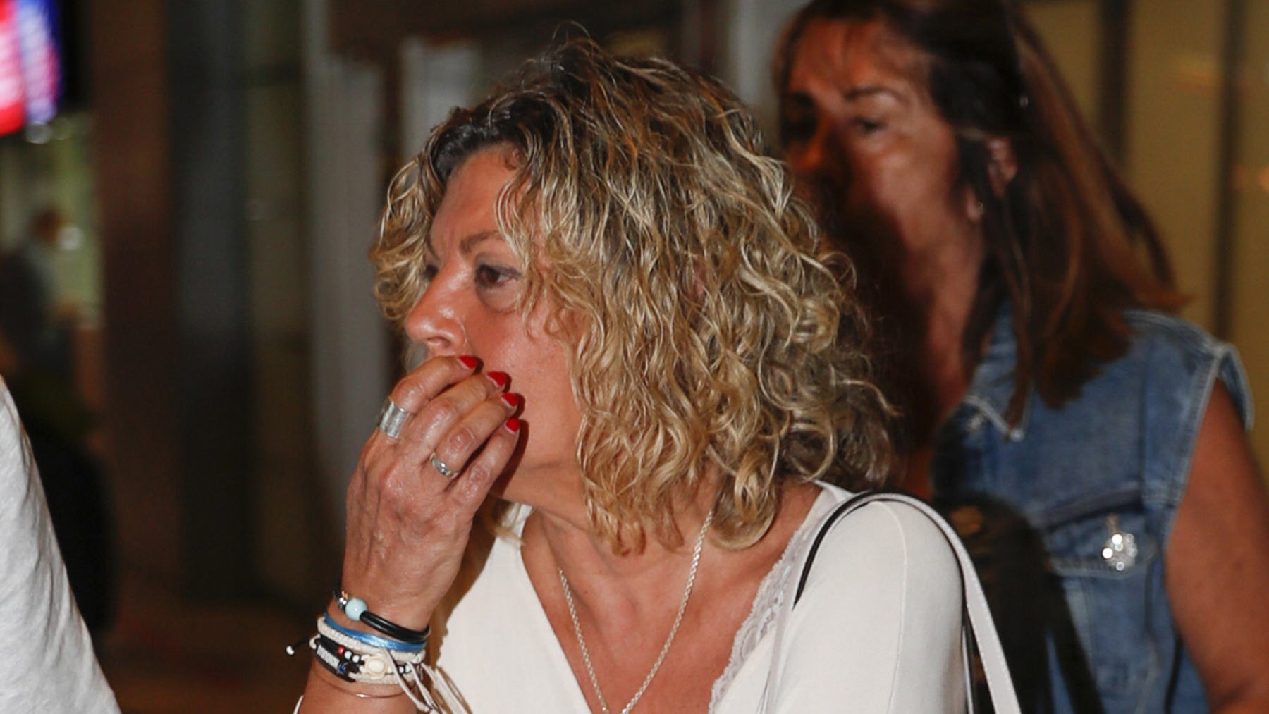 Terelu Campos en el aeropuerto de Madrid. (Foto: Gtres)