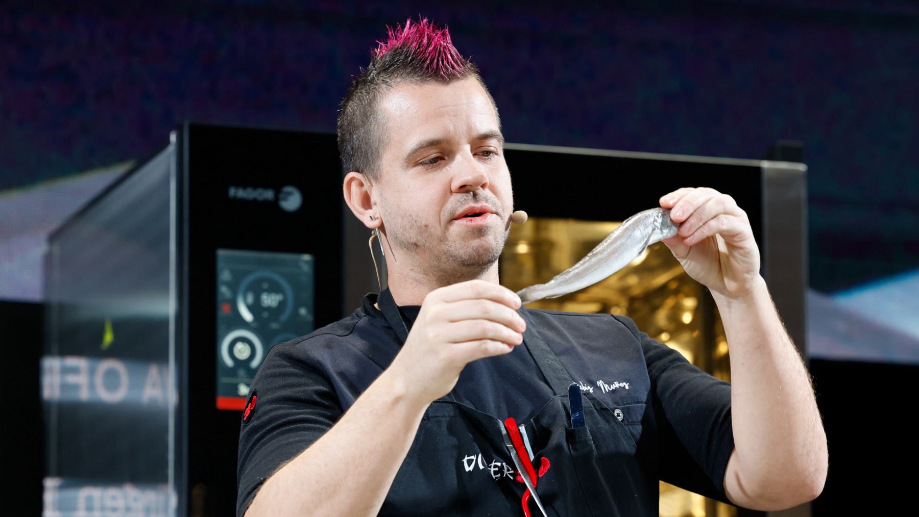 Dabiz Muñoz cocinando. (Foto: Gtres)