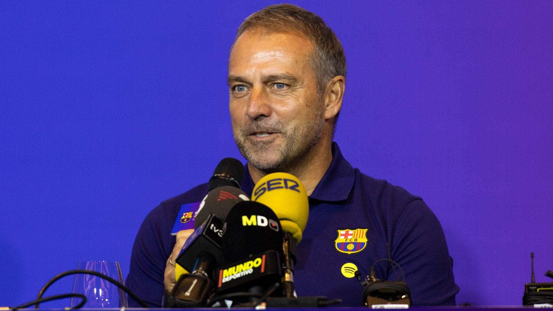 Hansi Flick, durante una rueda de prensa en la pretemporada con el Barcelona. (EFE)