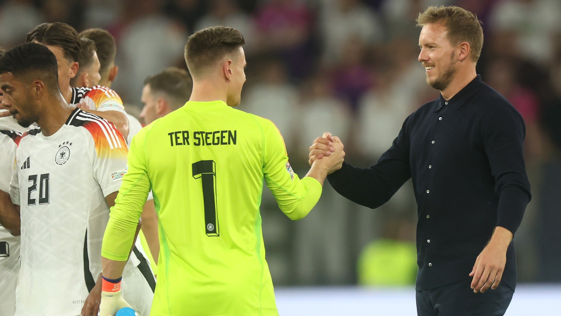 Nagelsmann y Ter Stegen se saludan tras un partido con Alemania en la Liga de Naciones. (Getty)