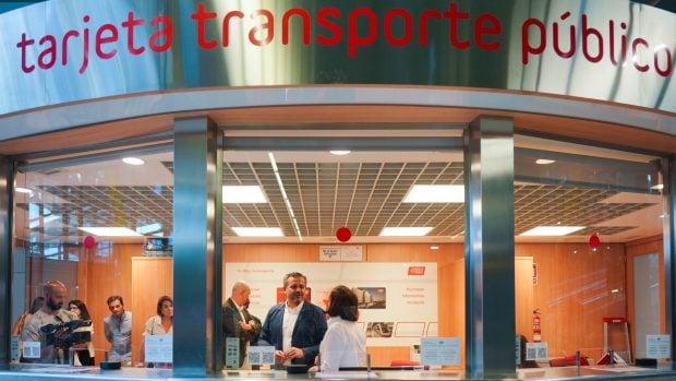 puesto tarjeta de transporte Madrid