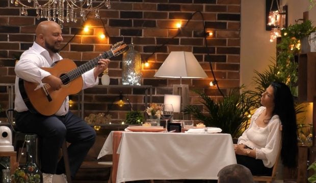 Manuel y Gloria en 'First Dates'. (Mediaset)