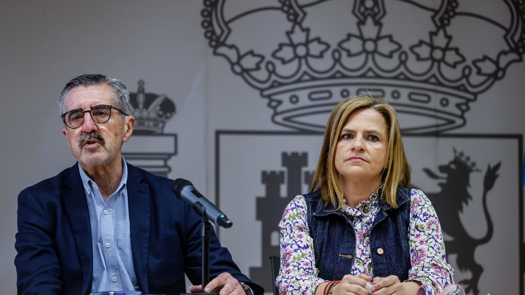 Pilar Bernabé, con José María Ángel. (ROBER SOLSONA / EUROPA PRESS).
