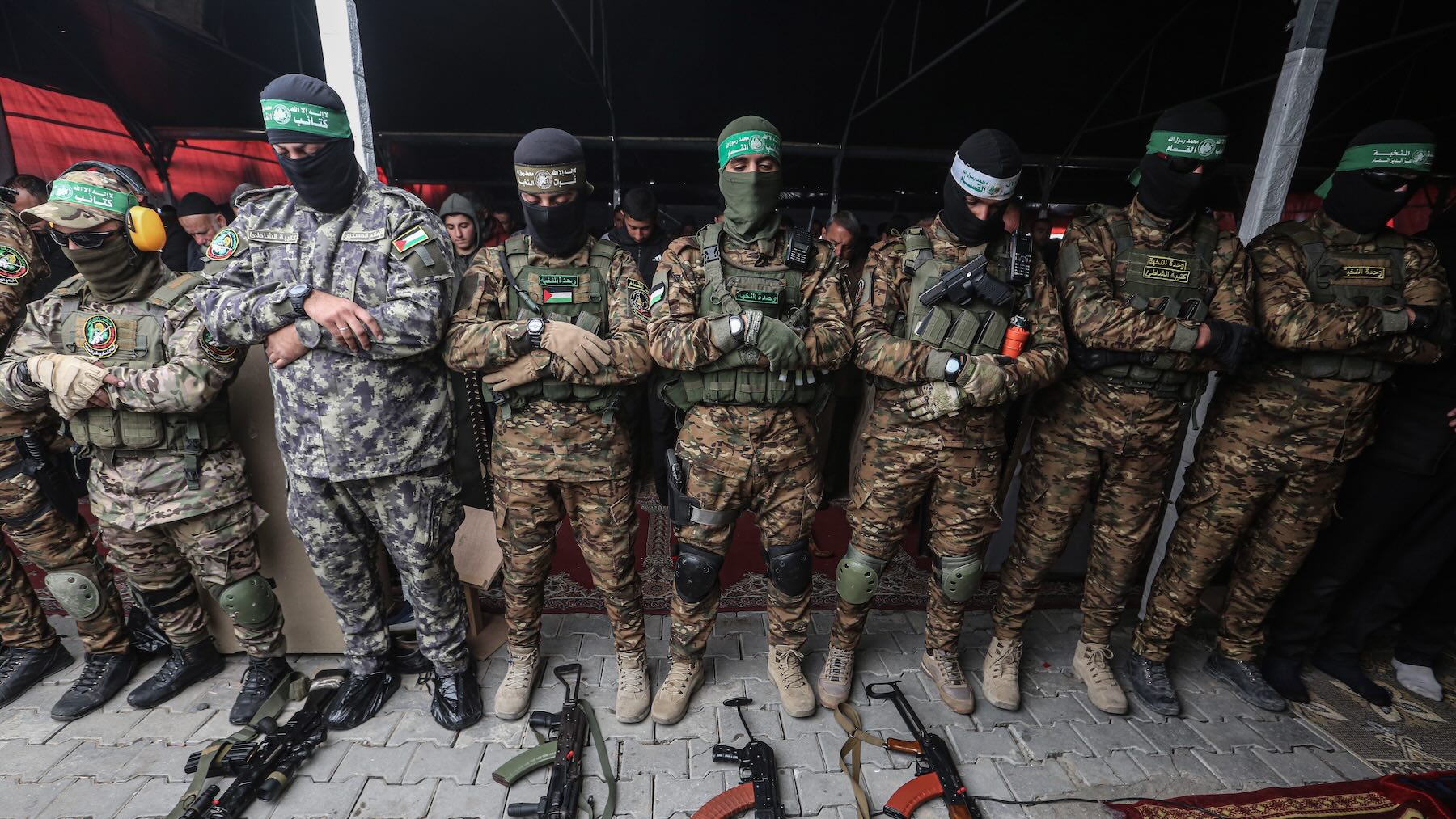 Terroristas de Hamás en uno de sus enclaves en Gaza. (Foto: EP)
