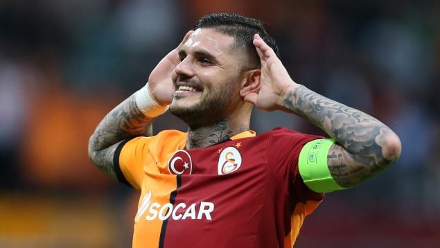 Mauro Icardi celebra un gol con la camiseta del Galatasaray.