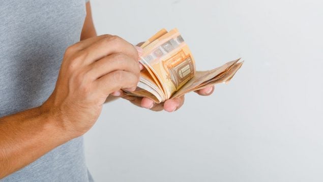 ayuda 1400 euros