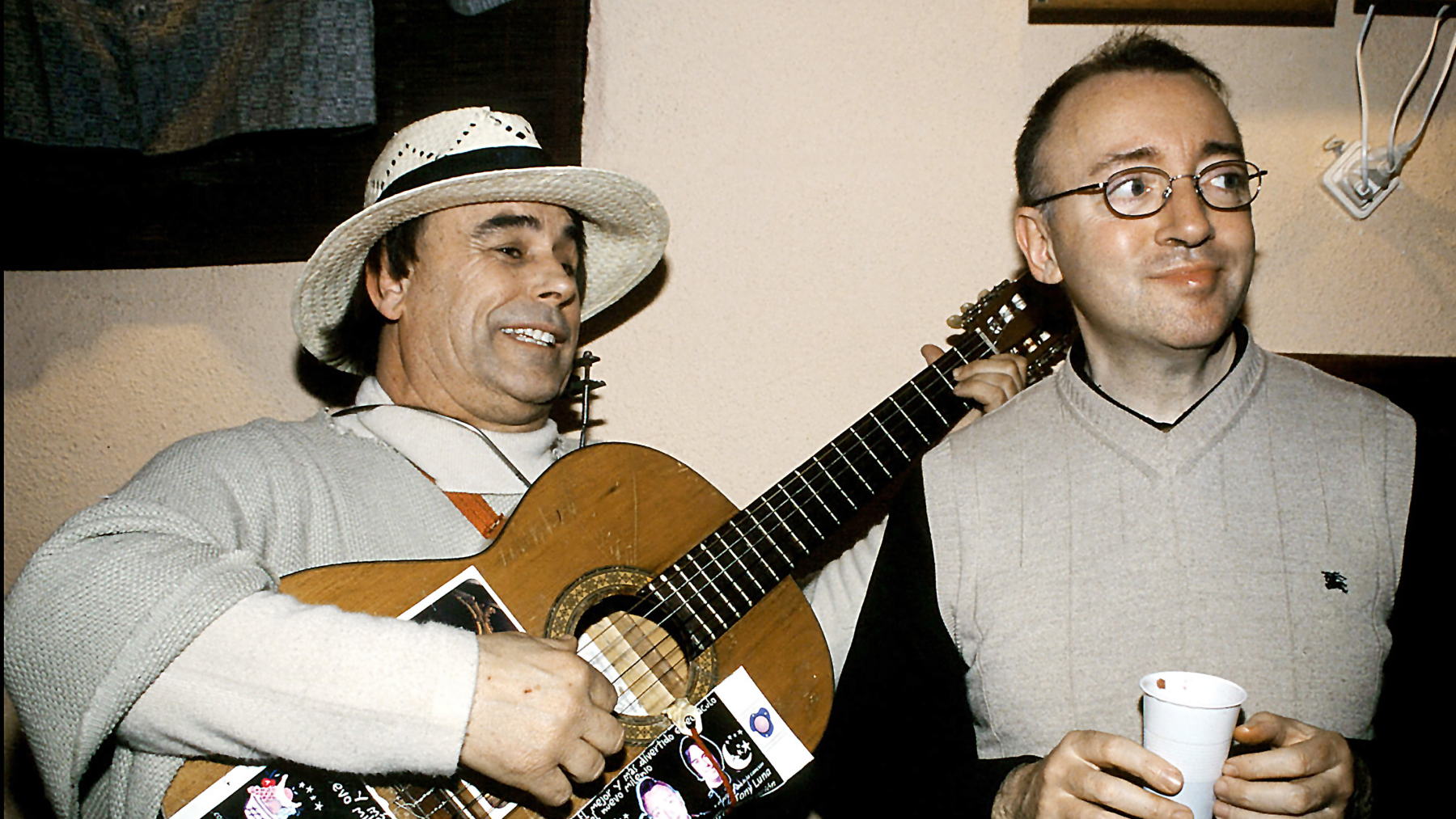 Paco Porras y uno de sus compañeros. (Foto: Gtres)