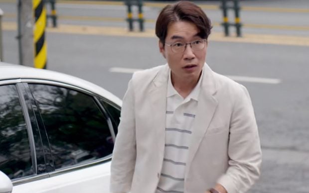 Song Young-kyu en La gran apuesta. (Netflix)