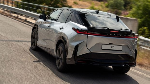 Parte trasera del Lexus RZ