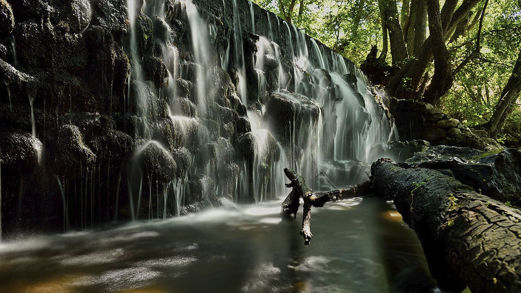 Cascada del Hervidero. Foto: FotografInstante – D.Salvador en Flickr.