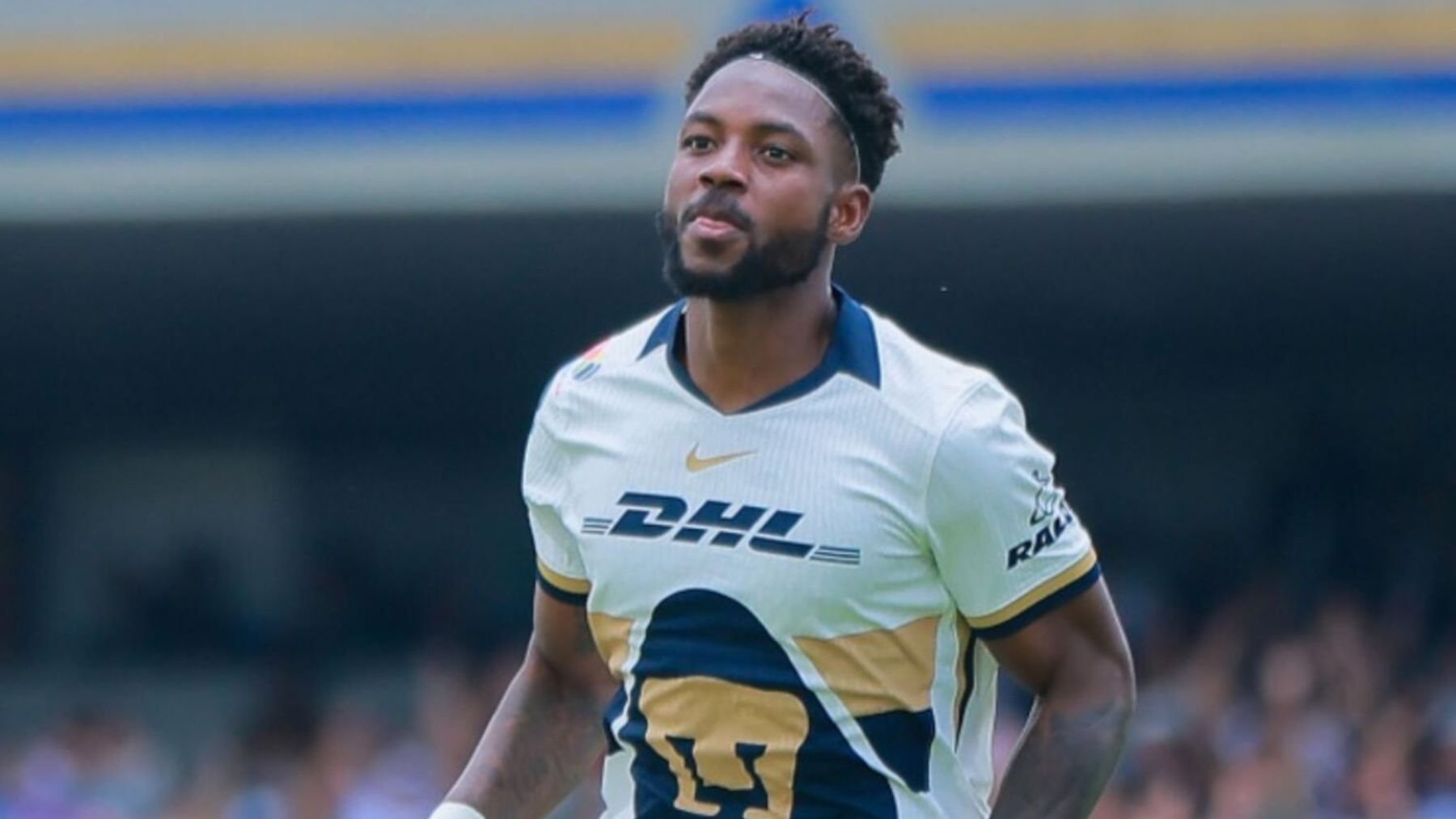Álvaro Angulo, jugador de Pumas
