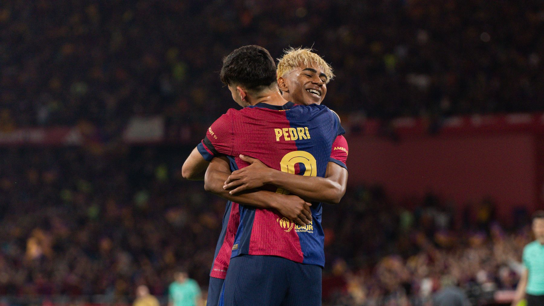Pedri y Lamine Yamal celebran un gol. (EP)