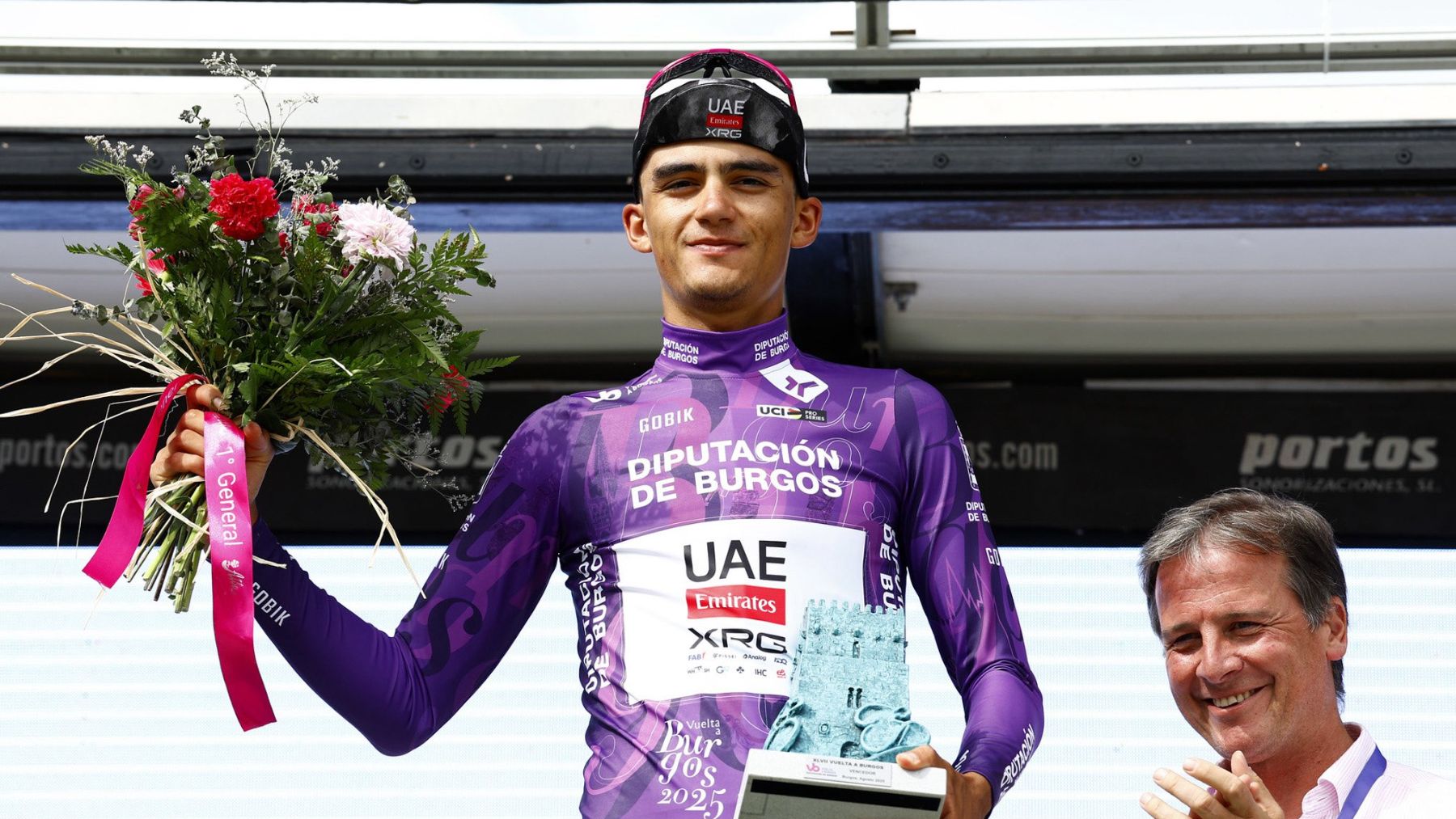 Isaac del Toro, en el podio de la Vuelta a Burgos. (UAE-Team Emirates)