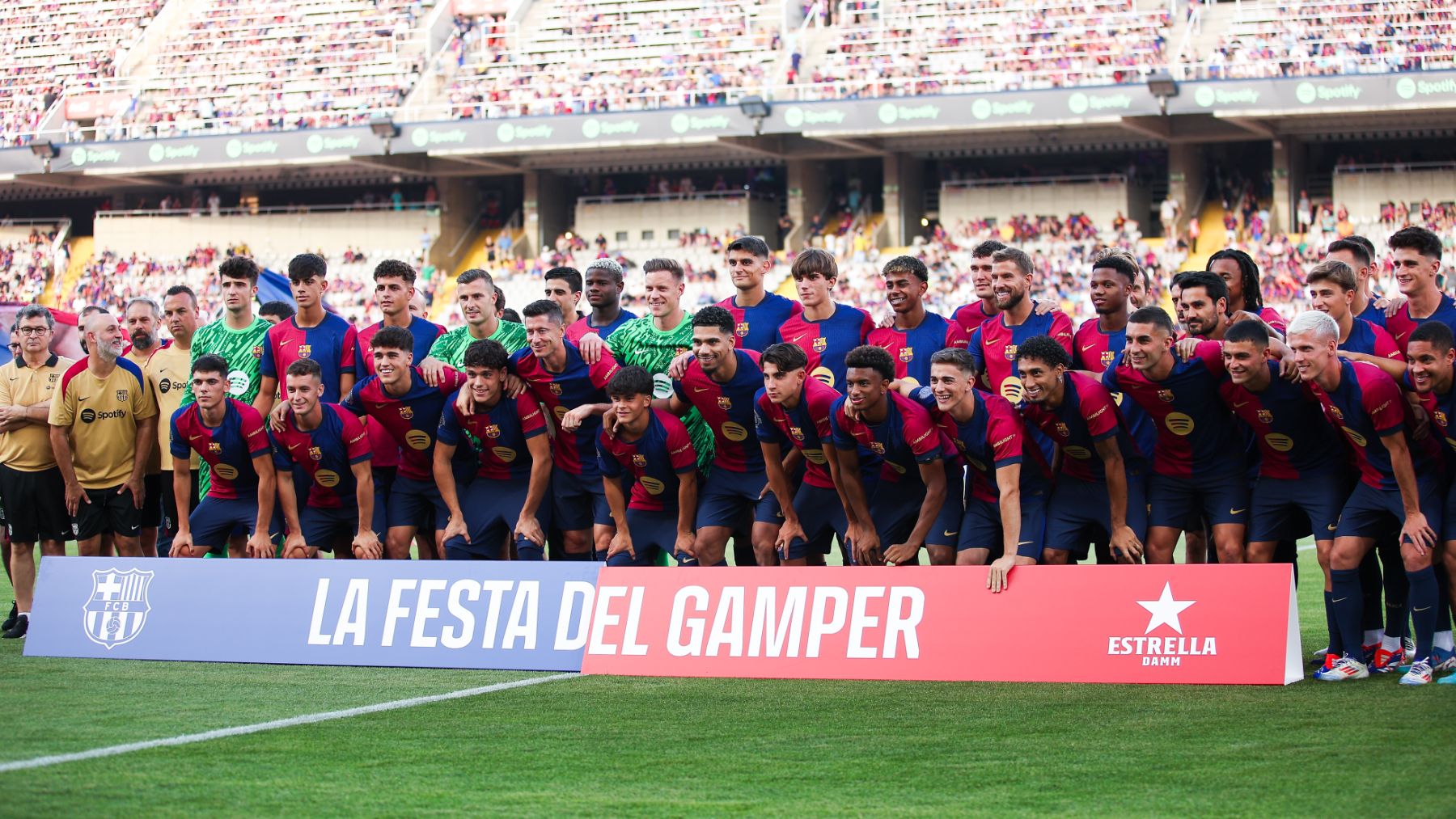 Los jugadores del Barcelona, antes de un Trofeo Joan Gamper. (Getty)