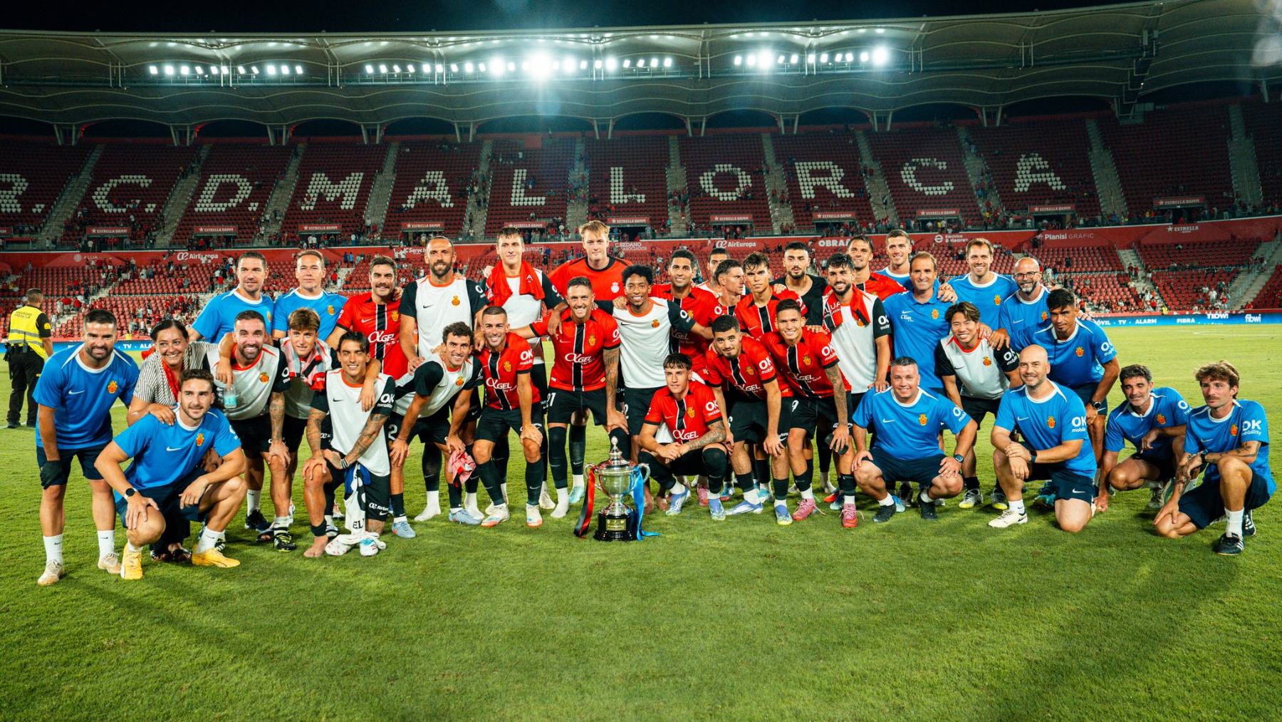 El equipo, tras ganar el Ciutat de Palma.