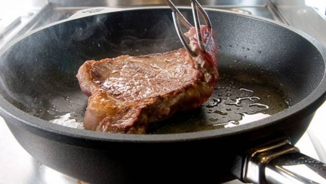 freír carne