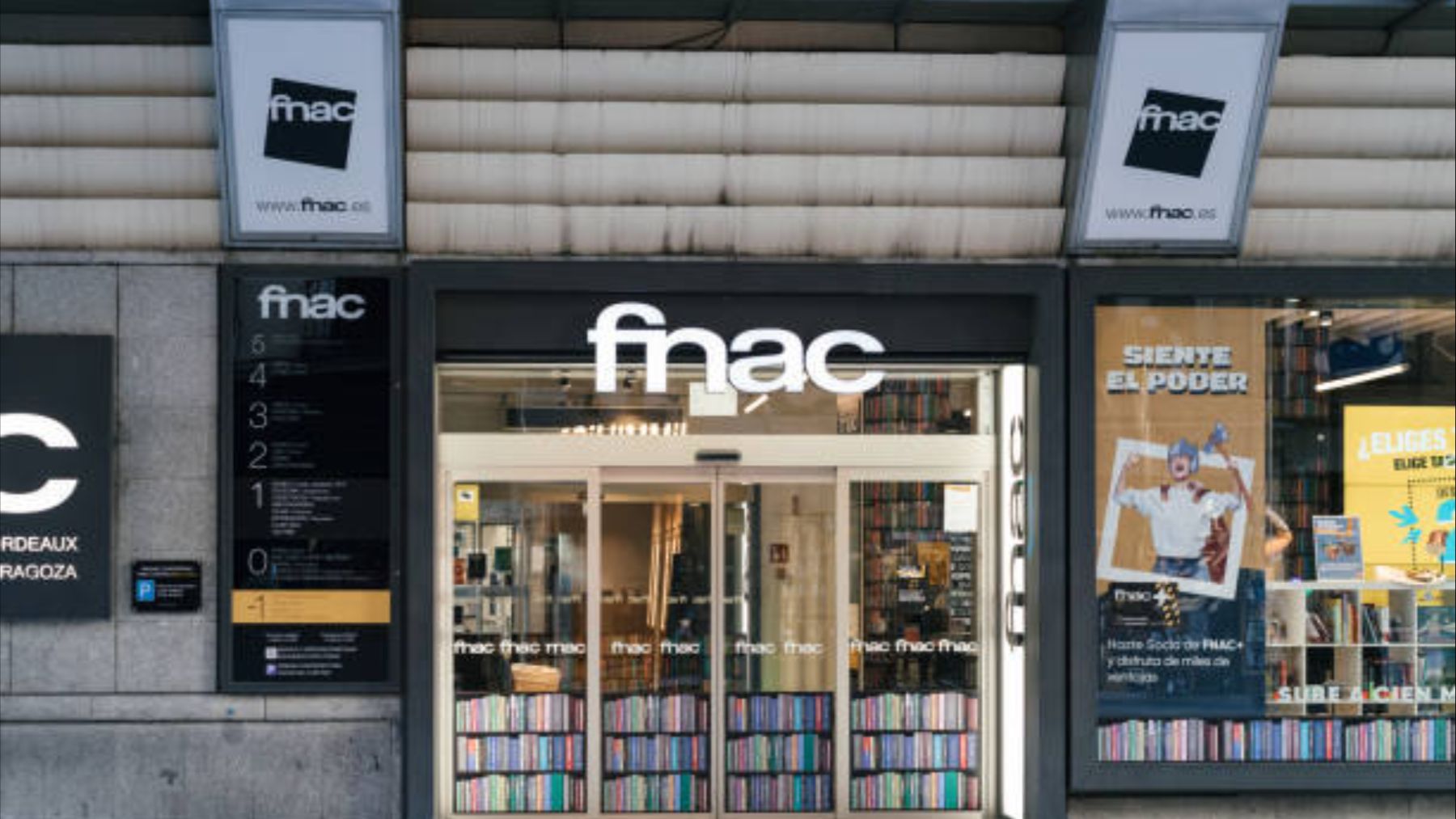 Fnac en la calle Preciados de Madrid.