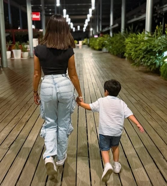 Anita Williams y su hijo. (Instagram)