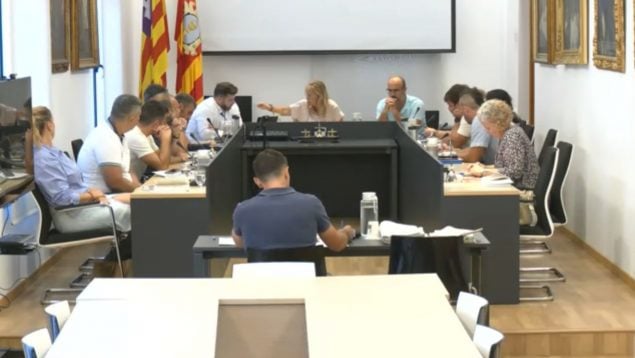 La alcaldesa de Felanitx denuncia a una ex concejal del PSOE y a dos agentes de la policía local