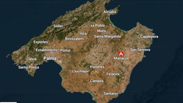 Declarado un incendio agrícola junto a Manacor que afecta a casas y animales