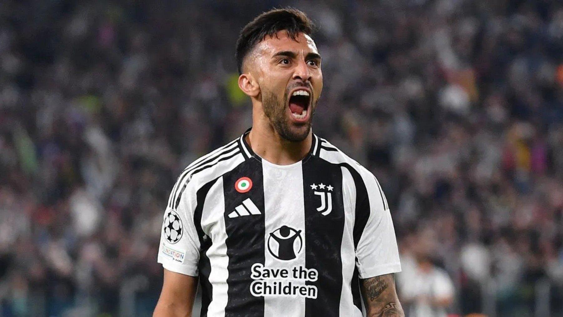 Nico González celebra un gol con la Juventus.
