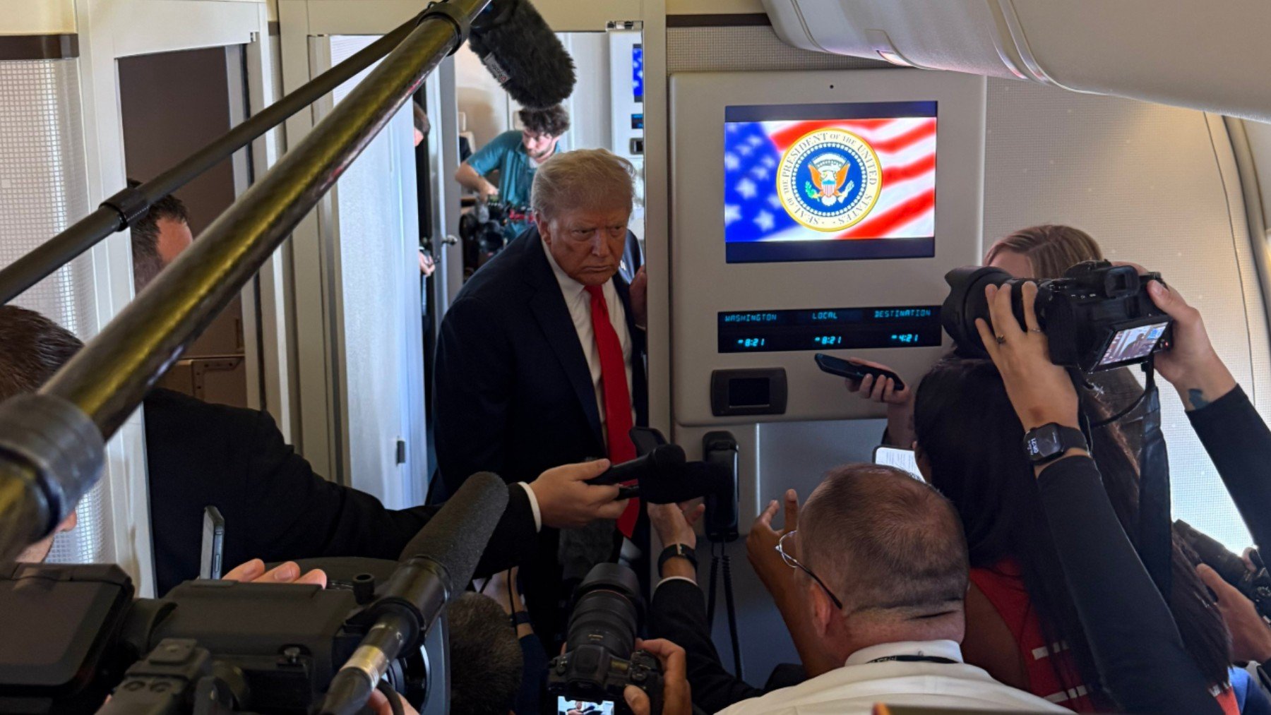 Trump avisa a Putin antes de la reunión: No seré feliz si hoy no se logra un alto el fuego en Ucrania