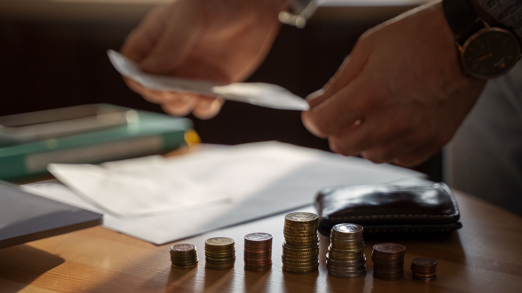 Jamás hagas esto con la cuenta bancaria de un familiar: «Un buen lío con Hacienda»