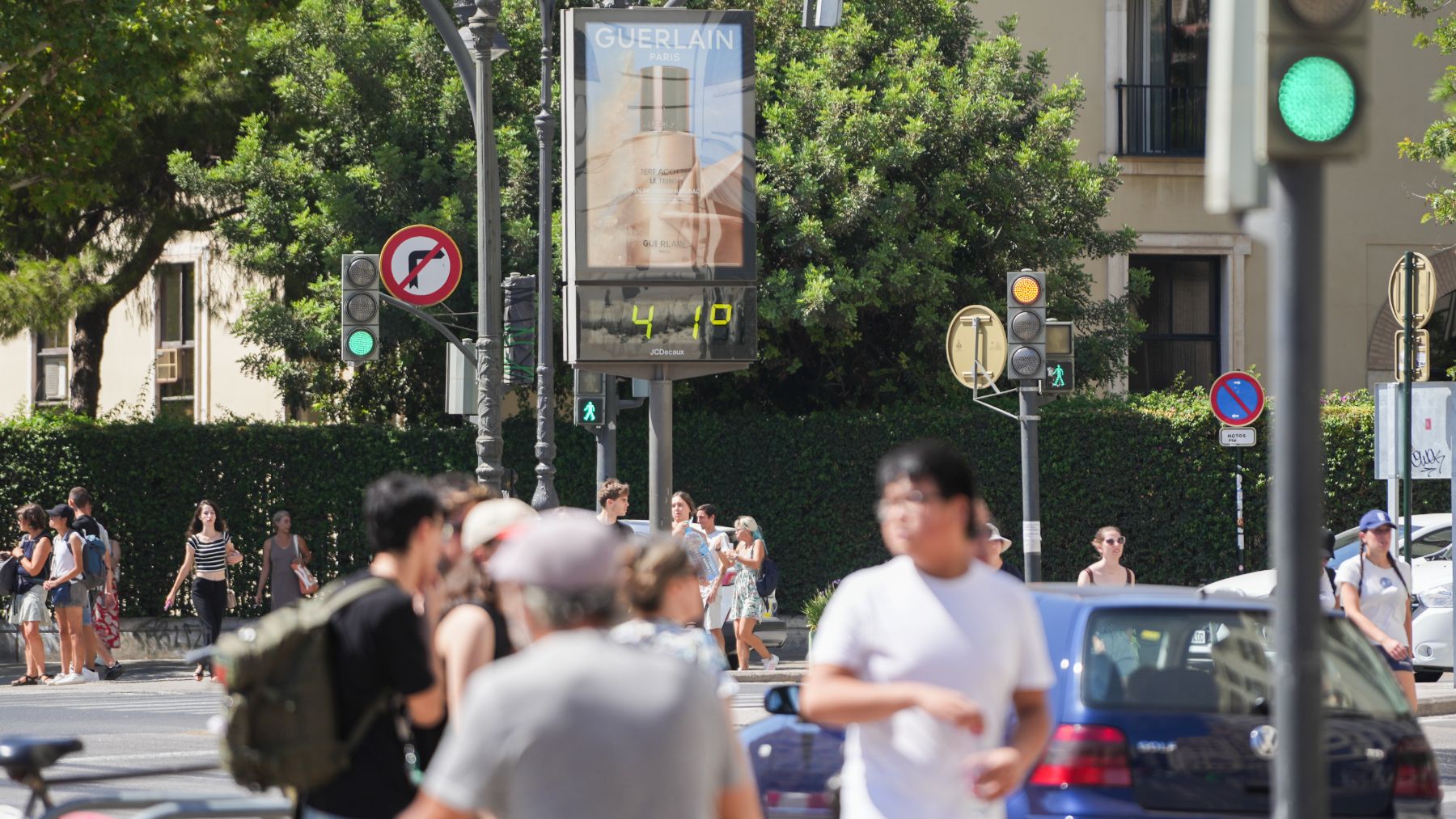 El tiempo se vuelve loco: la AEMET confirma lo que llega a Valencia hoy y nadie da crédito a lo que va a pasar